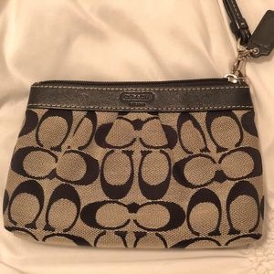 🛑SOLD COACH signature Canvas Wristlet